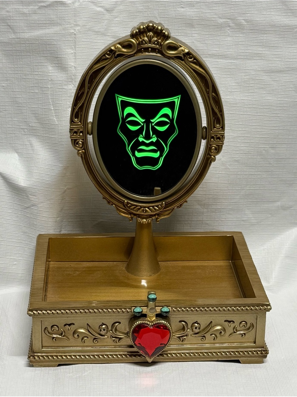 Disney Villain Jewelry Tray with Heart Accent and Green Mirror Face